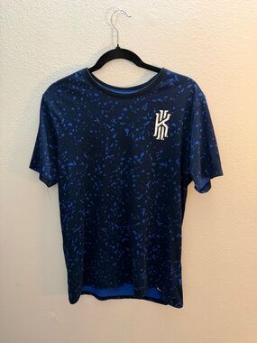 Nike Kyrie Irving Dri-FIT Graphic T-Shirt Size L